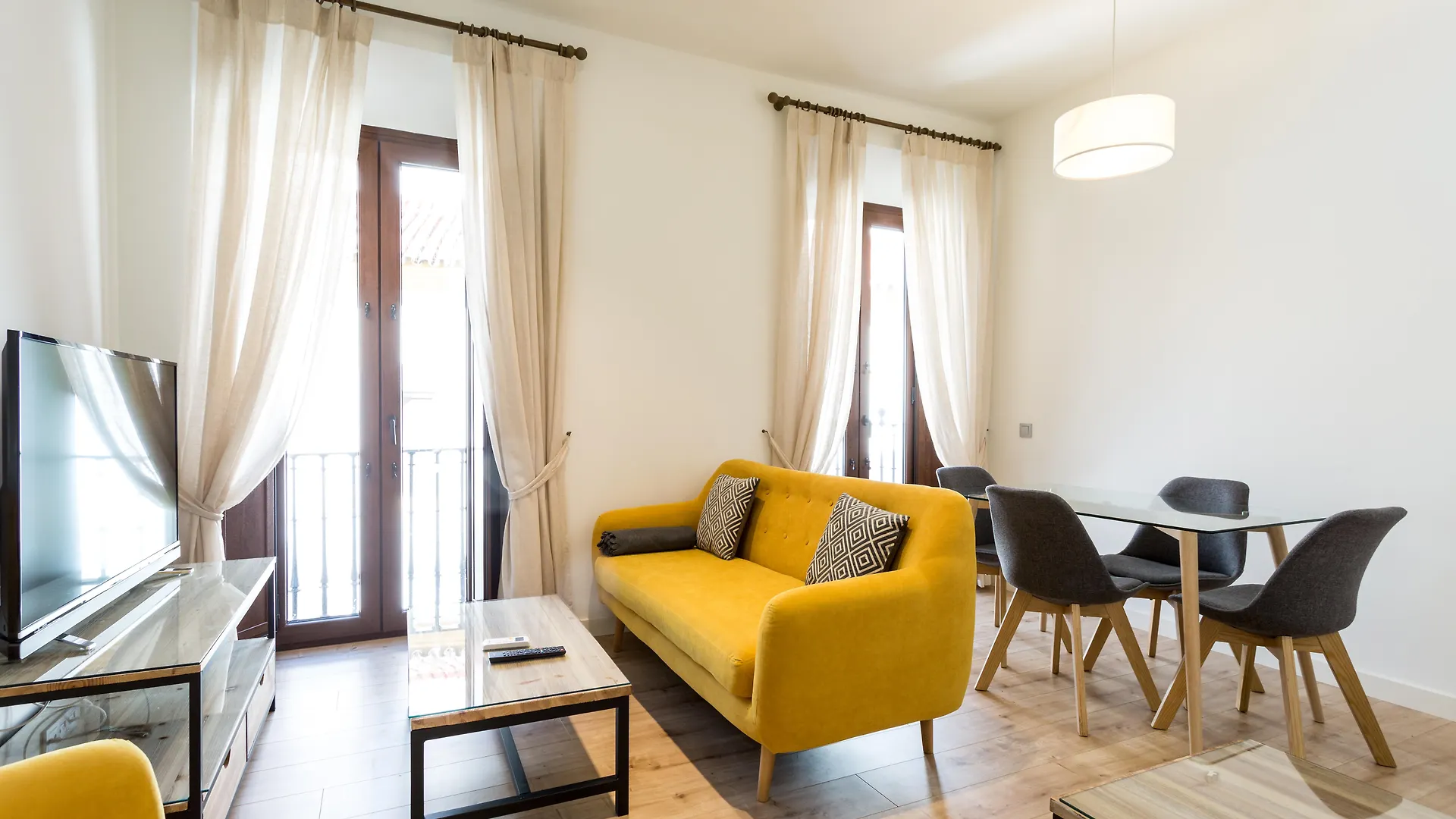 Apartamentos Lanza Sevilla 0*,  Spanien