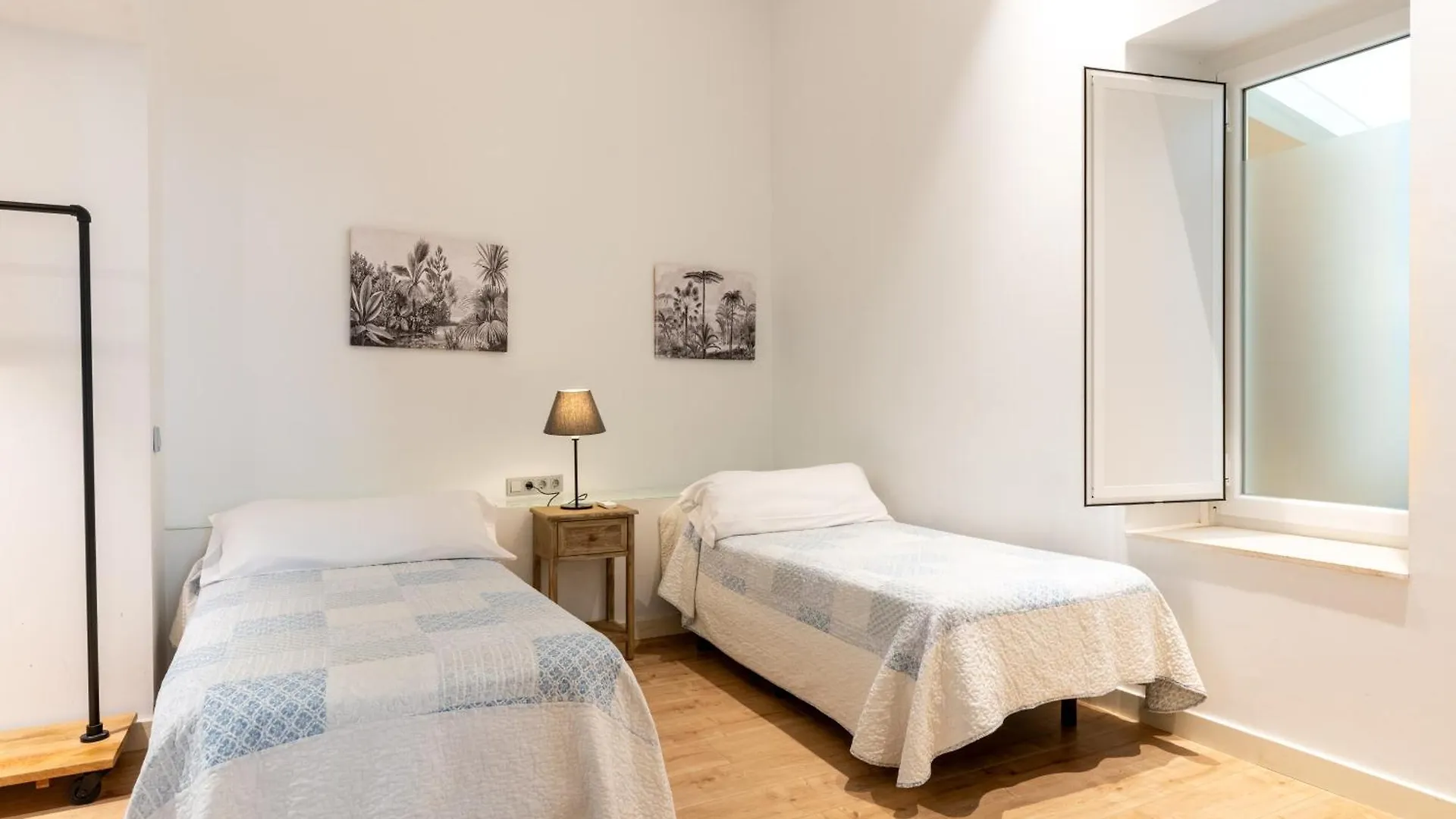 Apartamentos Lanza Seville Apartment