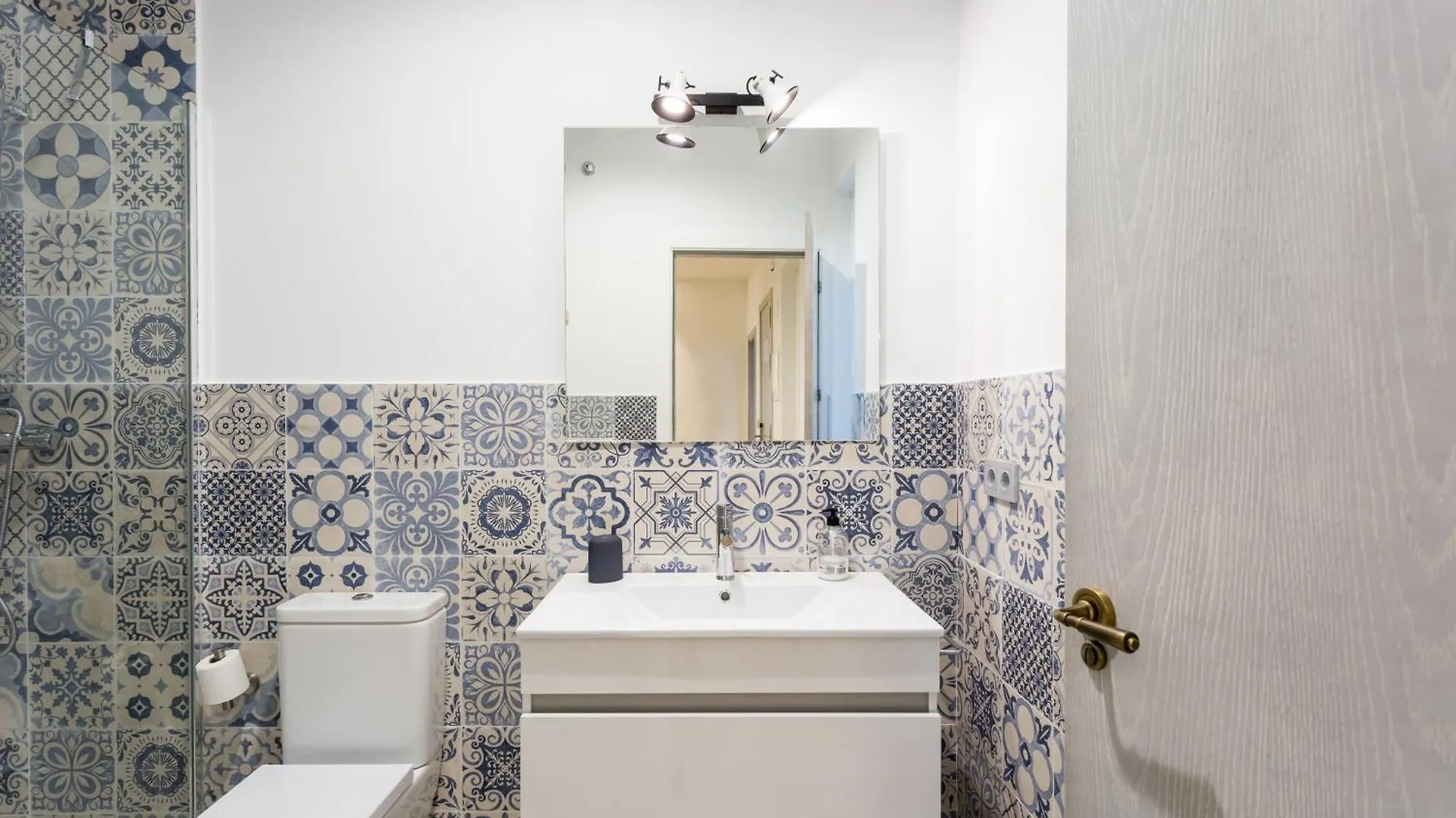 Apartamentos Lanza Seville Spain