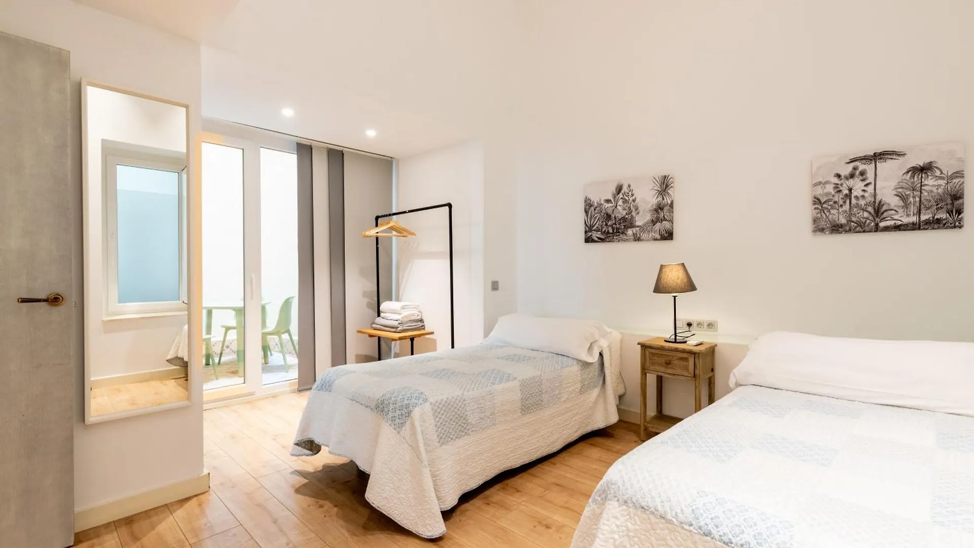Apartamentos Lanza Seville 0*,  Spain