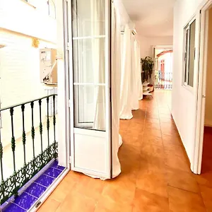 Comfortable Old Town, Parking Optional Appartement