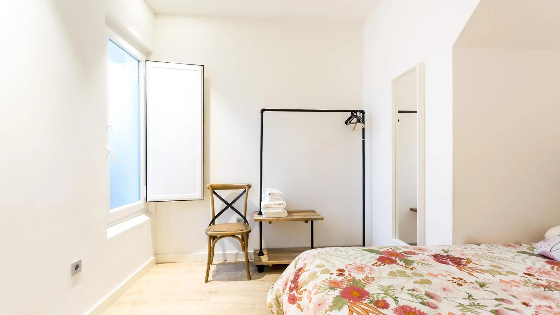 Apartamentos Lanza Seville 0*,  Spain